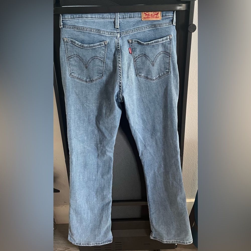 Levi Classic Bootcut Jeans